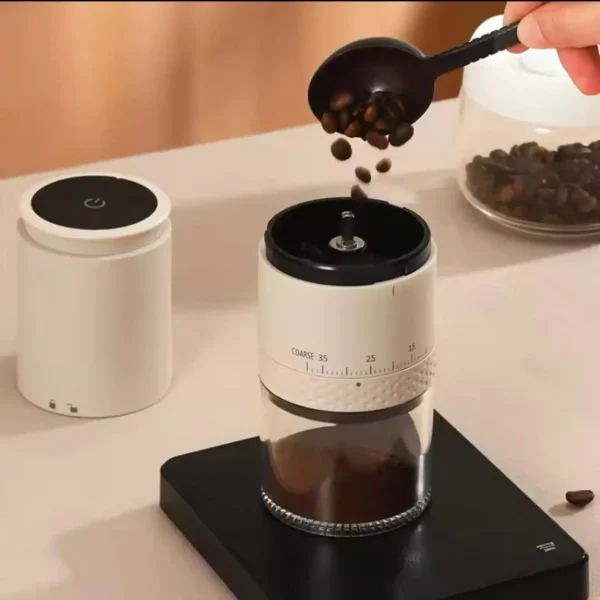 Rechargeable coffee grinder with ceramic core - Image 4